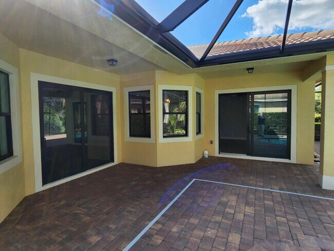 Building Photo - 2095 NW Diamond Creek Way