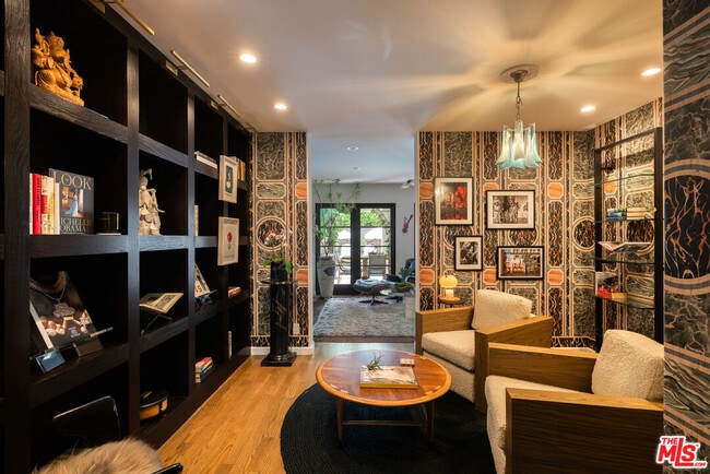 Building Photo - 1745 N Vista St