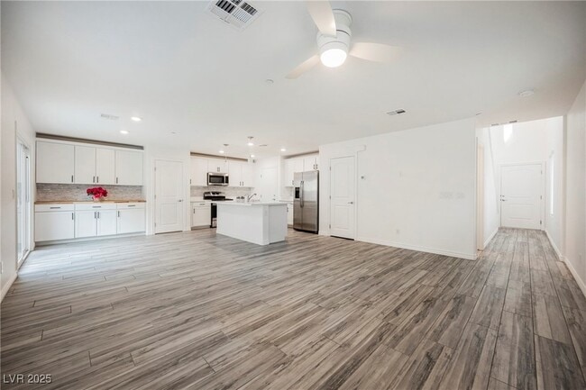 Building Photo - 376 Yellow Finch Ln