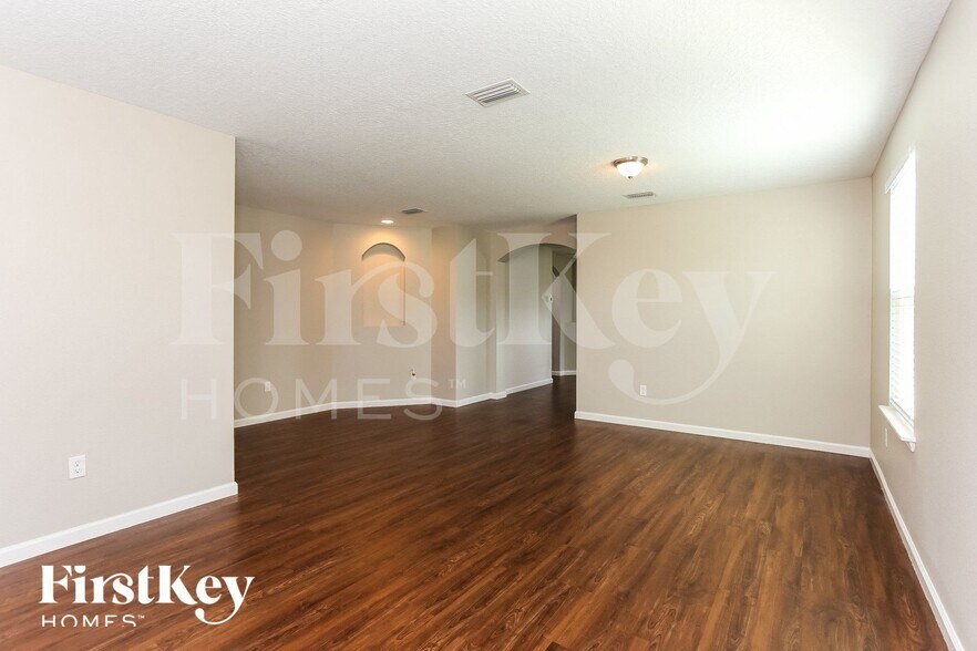 Building Photo - 78295 Saddle Rock Rd