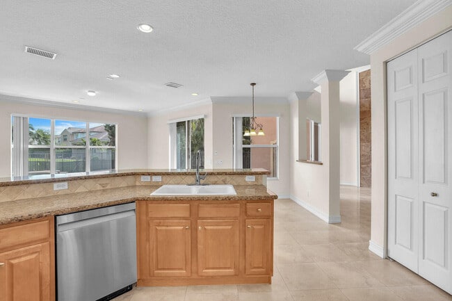 Building Photo - 11590 Rock Lake Terrace