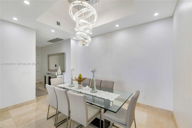 Building Photo - 16001 Collins Ave