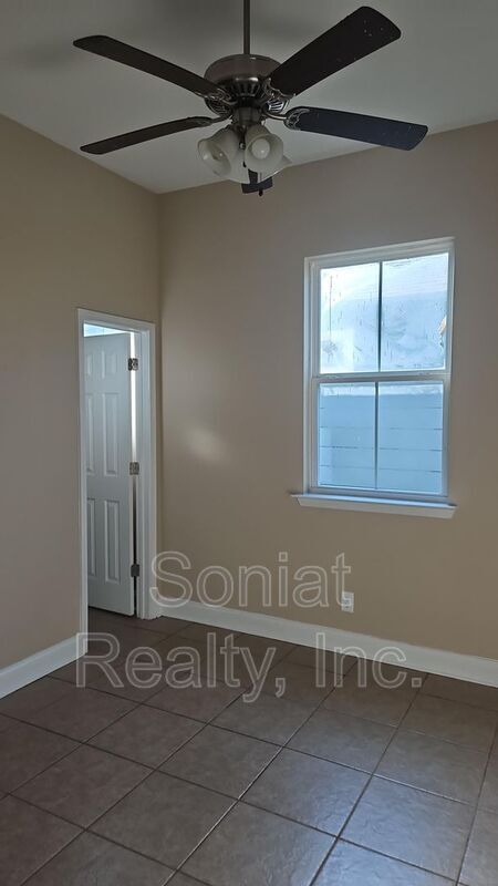 Building Photo - 3509 Hamburg St