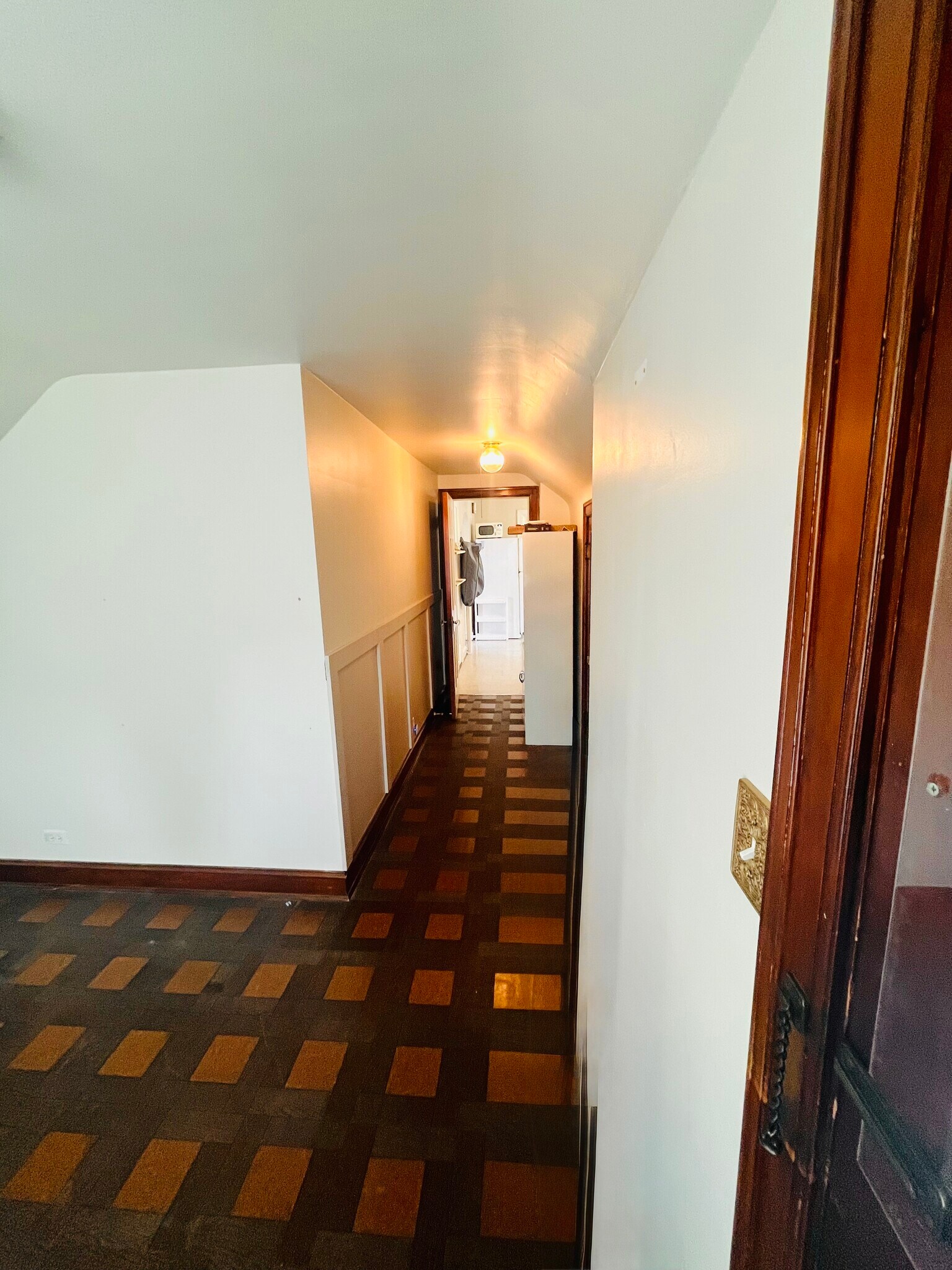 Bonus room( office/2nd bedroom/guestroom) - 4937 W Schubert Ave