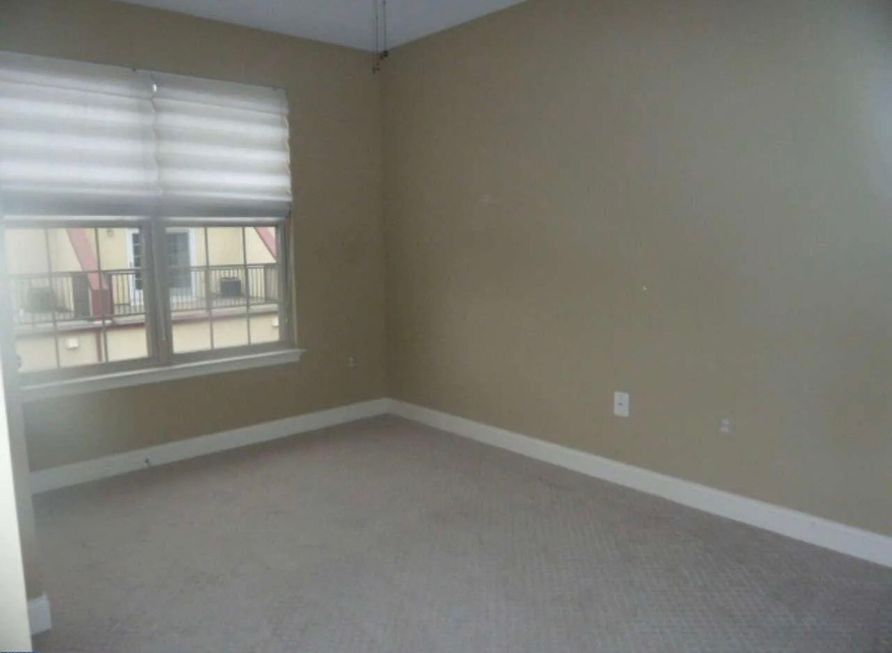 Building Photo - 203 Governors Ct