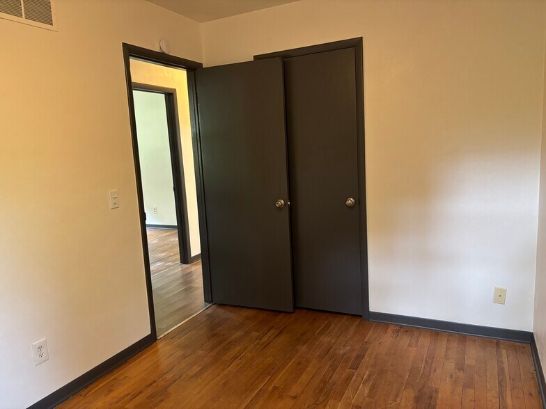 Building Photo - 2544 Glenn St