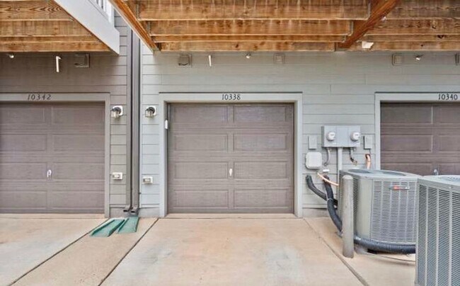 Building Photo - 10338 Ratcliffe Trl