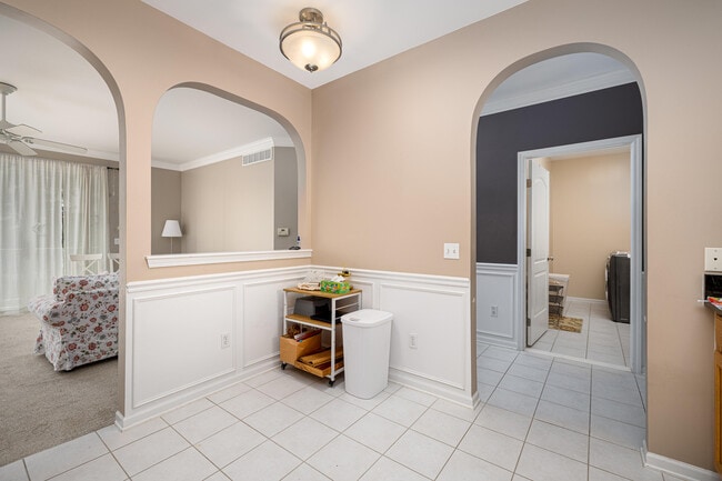 Building Photo - 2906 N Knightsbridge Cir