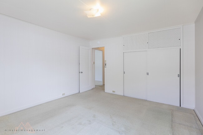 Building Photo - 1878A Mahana St