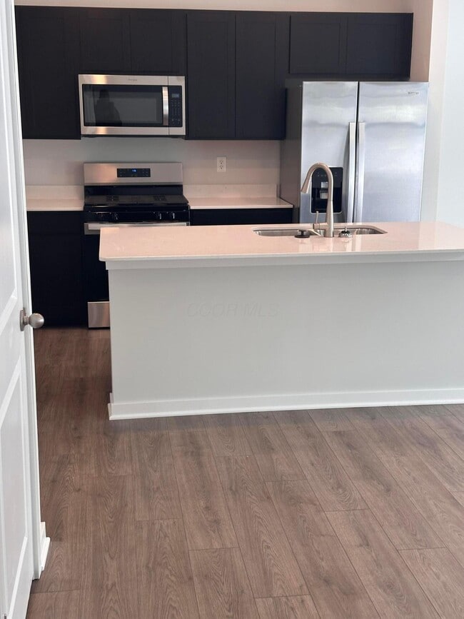 Building Photo - 1489 Jarry Ave