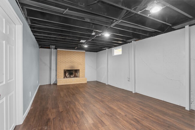 Building Photo - 908 SW 6th St