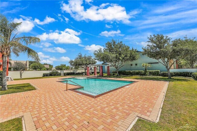 Building Photo - 28 Ozark Ave