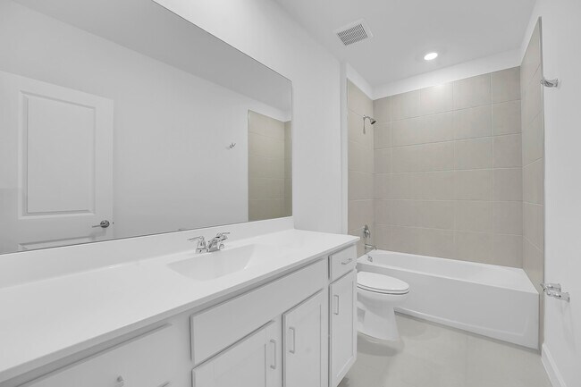 Building Photo - 3551 Angler Dr