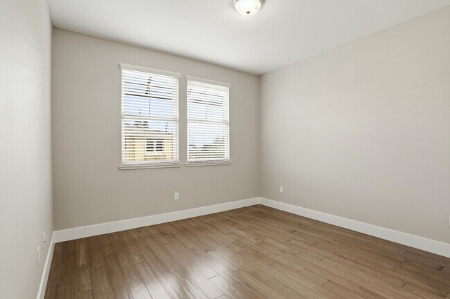 Building Photo - 621 Cinnamon Cir