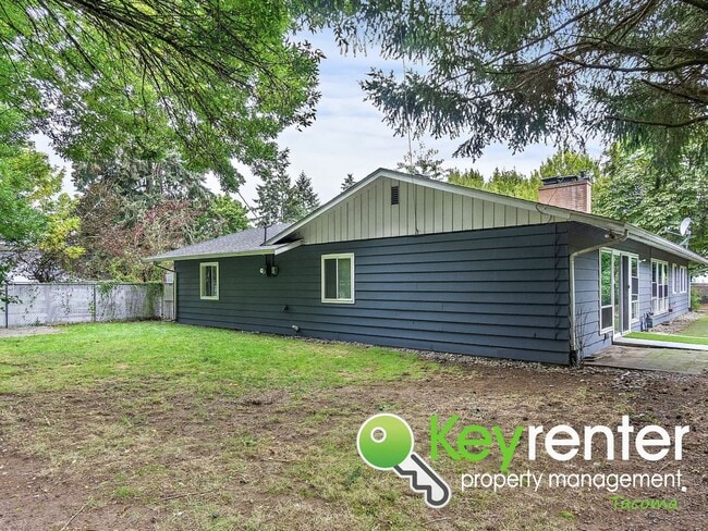 Building Photo - Updated 4-Bedroom, 2-Bath Tacoma Home for Rent Near Tacoma Community College and 6th Ave!