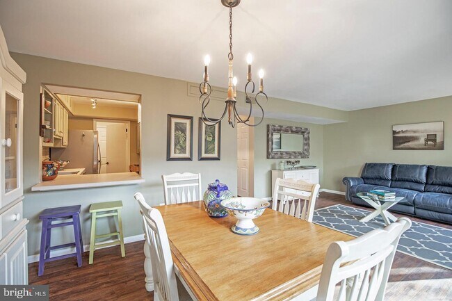 Building Photo - 502 Portsmouth Ct