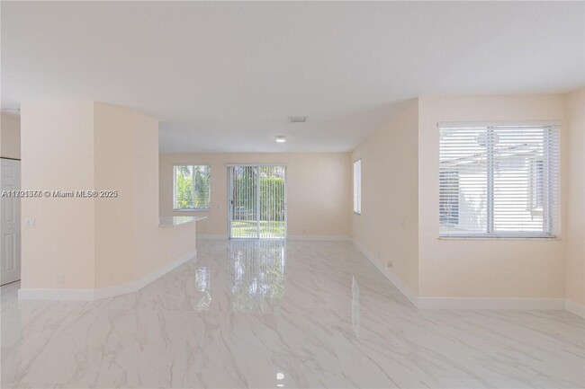 Building Photo - 1028 Golden Cane Dr