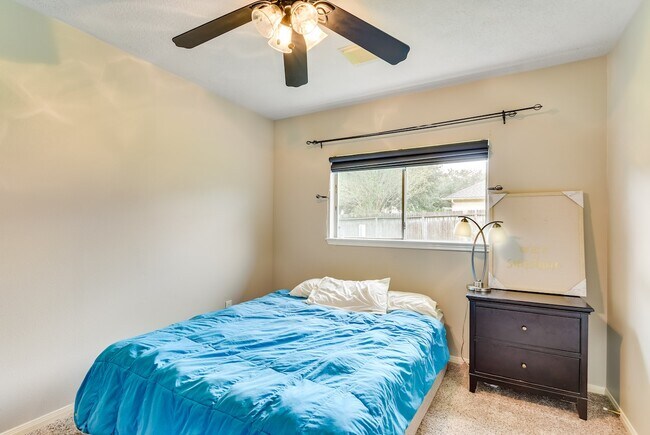 Building Photo - 317 Vantage Pointe Cir