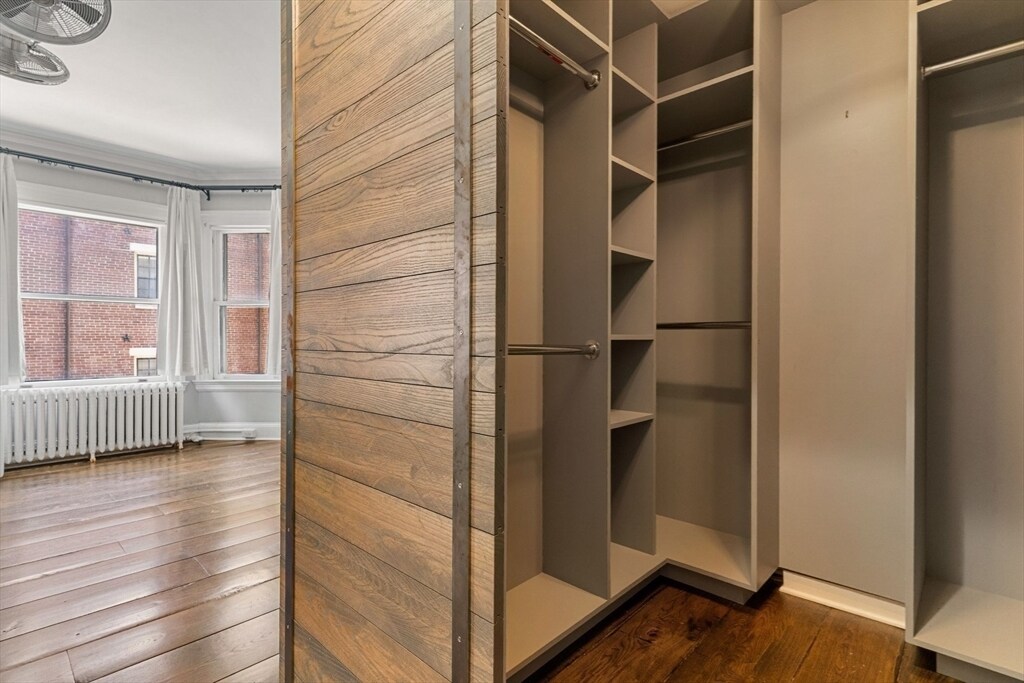 Building Photo - 49 Beacon St