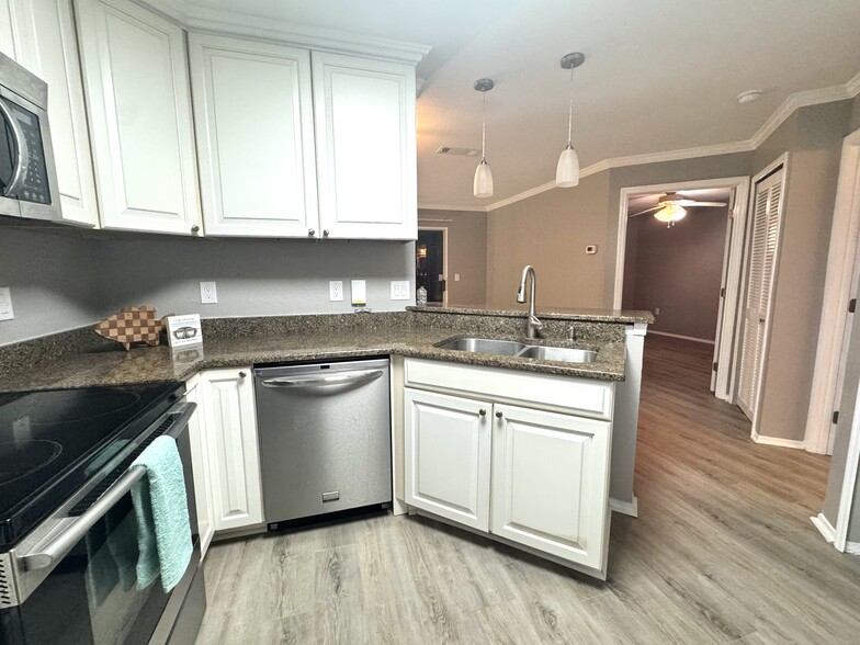 Kitchen with Bar - 3705 SW 27th St