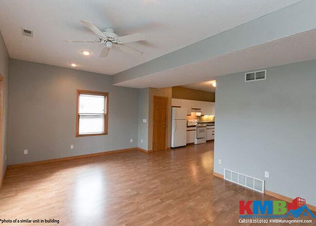 Building Photo - 60 Parkview Ct