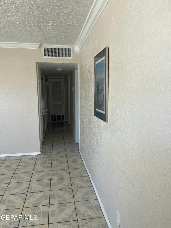 Building Photo - 252 Trinity Pl