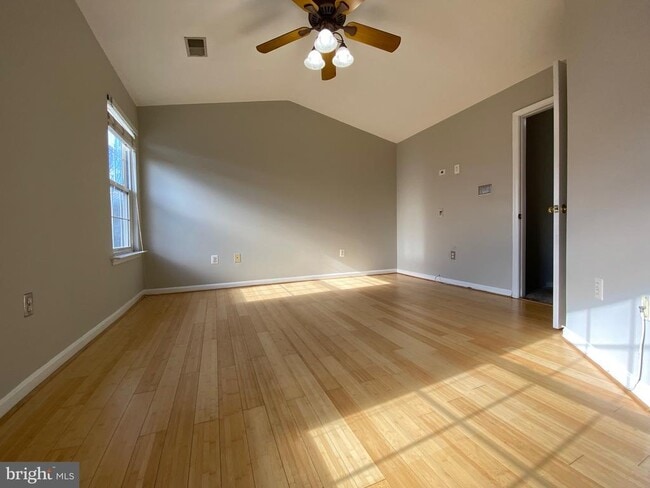 Building Photo - 14299 Newbern Loop