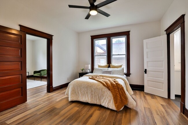 Building Photo - Newly Renovated Single Family Home