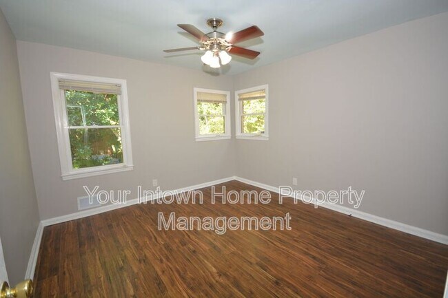 Building Photo - 1864 Flintwood Dr SE