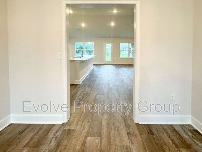 Building Photo - 31 Westridge Ln