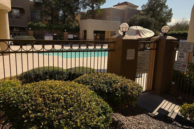 Building Photo - SUMMERLIN - LA POSADA CONDO