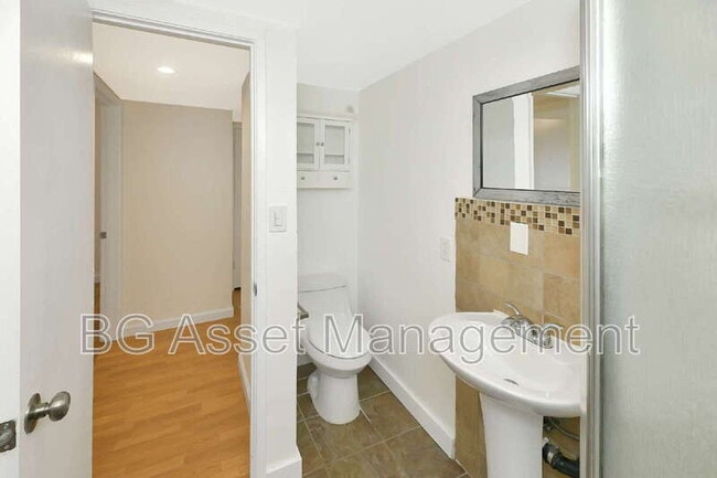 Building Photo - 961 Barkley Ct