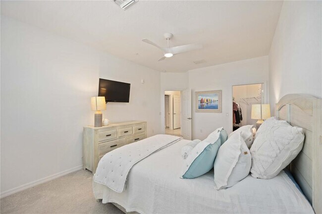 Building Photo - 10817 Tarflower Dr