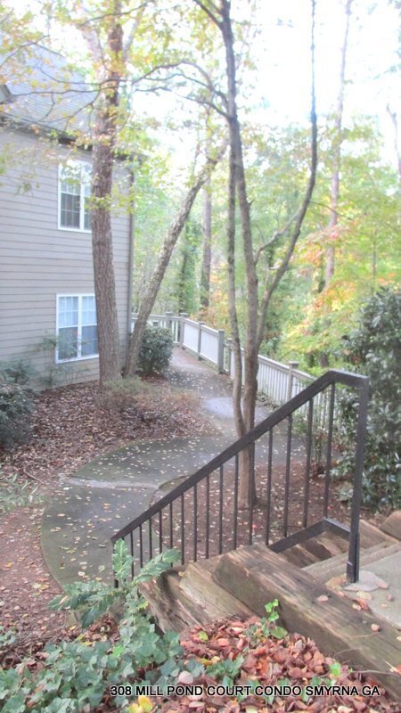 Building Photo - ENJOY THIS BEAUTIFUL CONDO NESTLED IN THE ...