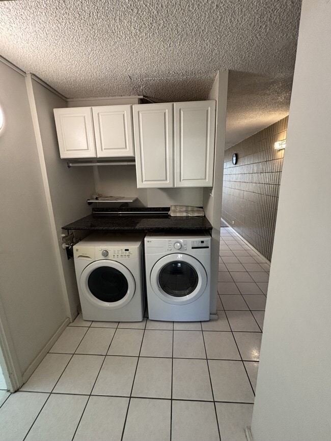 Building Photo - 1326 Ke’eaumoku St