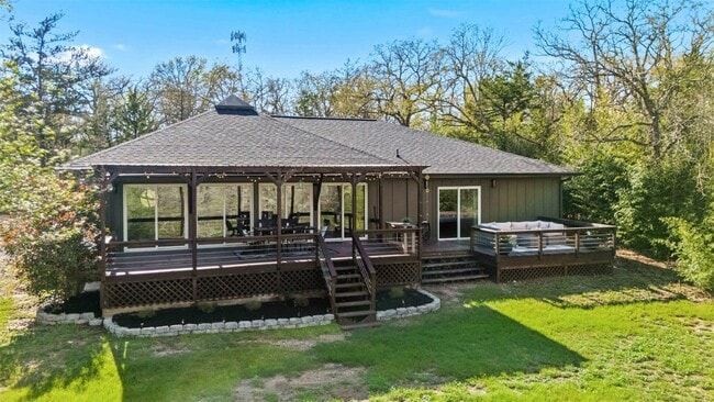 Building Photo - 8052 Perry Ln
