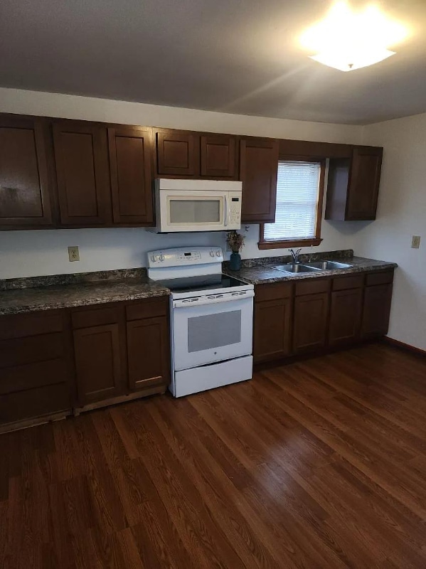 Building Photo - 20 W College Ave