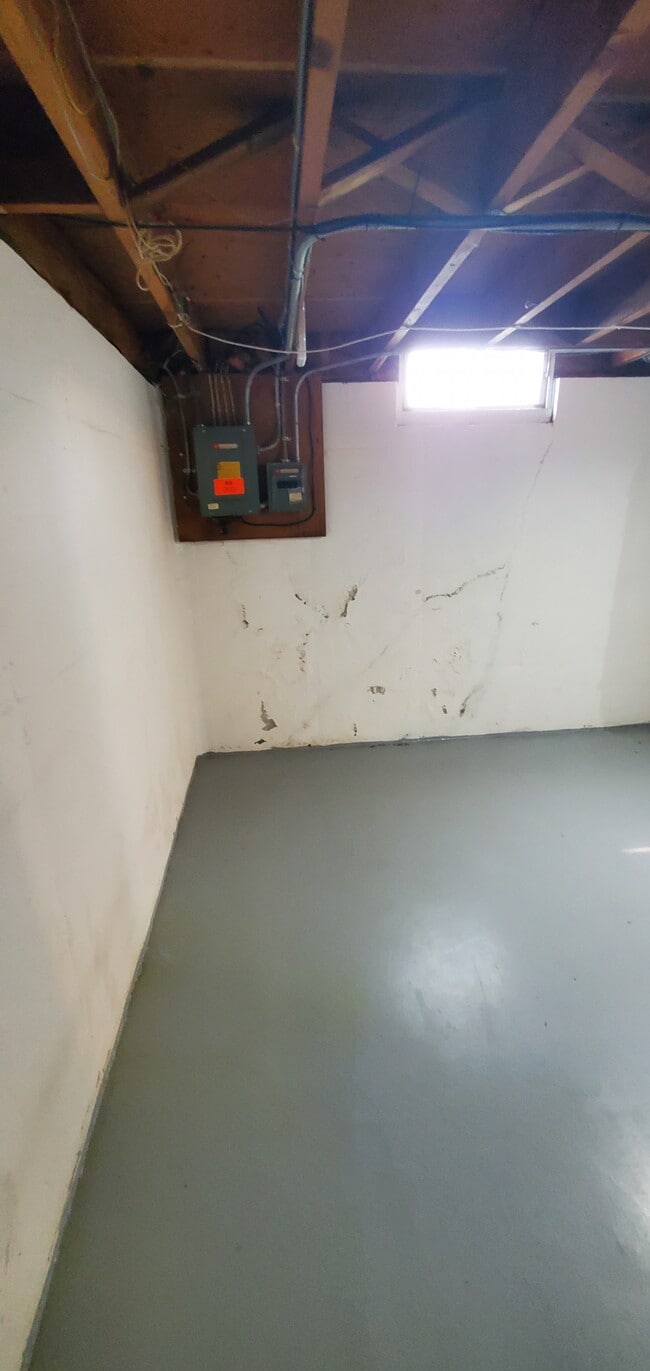 Building Photo - 1163 Higgins Ave