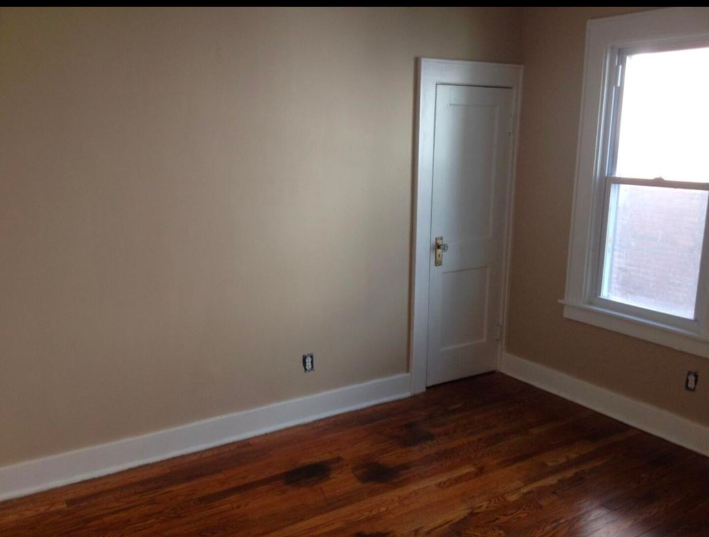 Building Photo - 490 Pleasantview Ave