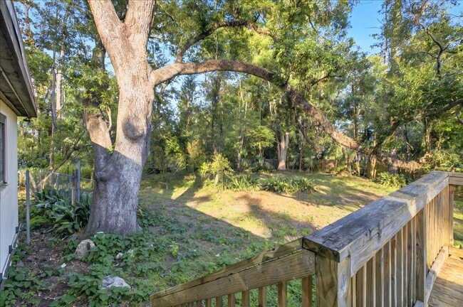 Building Photo - 4 bed 2 bath house, walk to stadium! Available August 2026