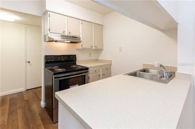 Building Photo - Fantastic 1 /1 x Rent @ Winter Park's Four...