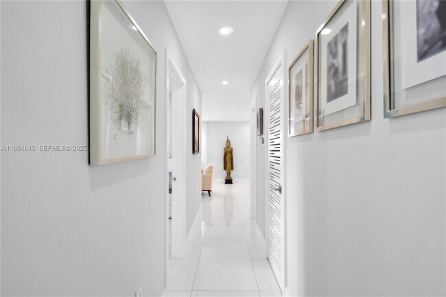 Building Photo - 14441 S Biscayne River Dr