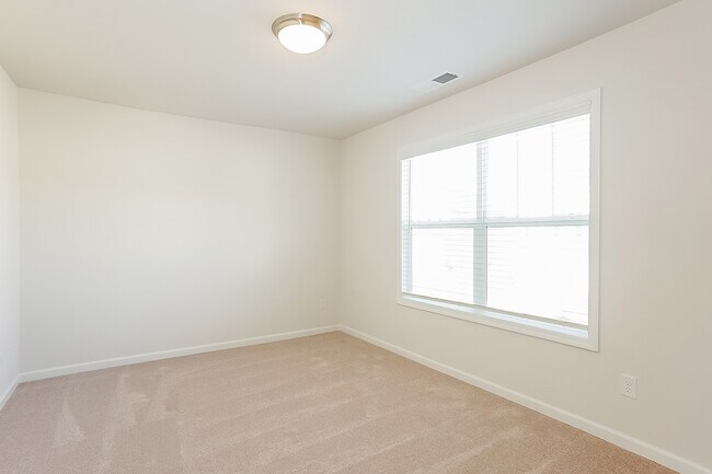 Building Photo - 846 Delta Ln