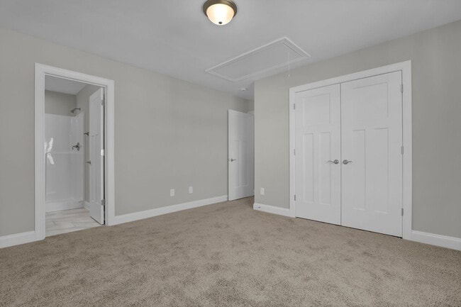 Building Photo - 4 bedroom, 3.5 bath Hampstead home in Sanc...