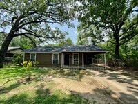 Building Photo - 629 David Dr