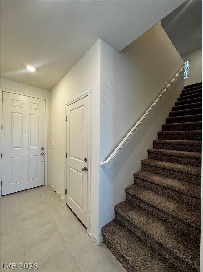 Building Photo - 9250 Innot Ave