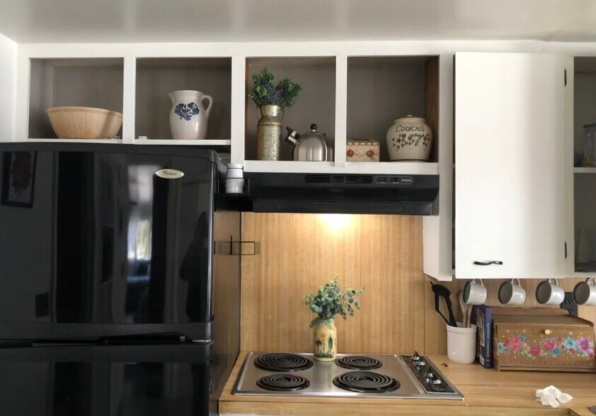 Building Photo - 64A Emerson Dr