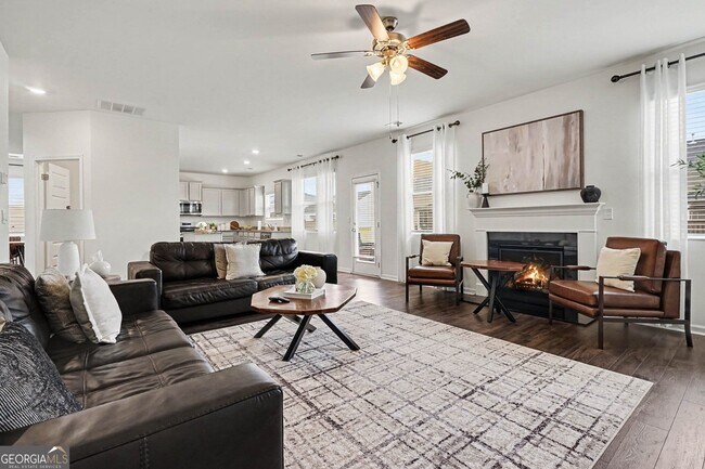 Building Photo - 265 Daurian Dr