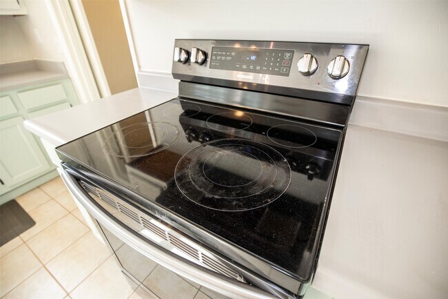 Building Photo - 5617 Fresh Meadow