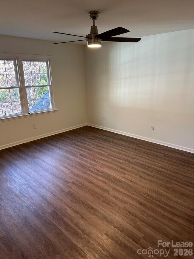 Building Photo - 124 Moonlight Way